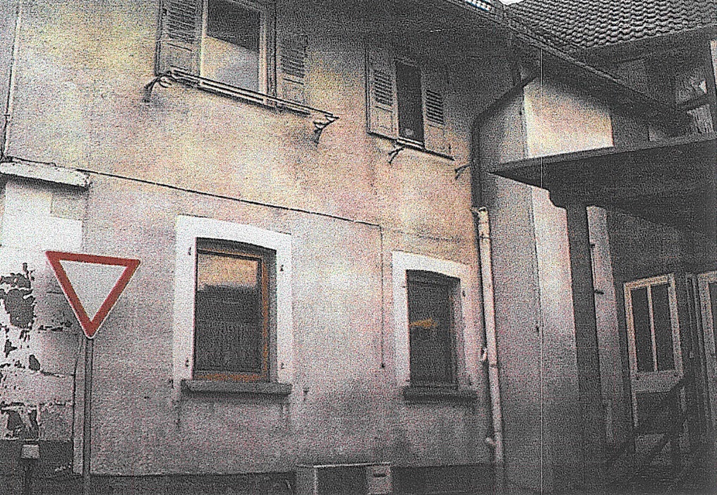 ... der alten Fassade ... ... der alten Fassade ...